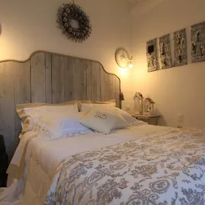 Bed & Breakfast La Casina Di Manon 